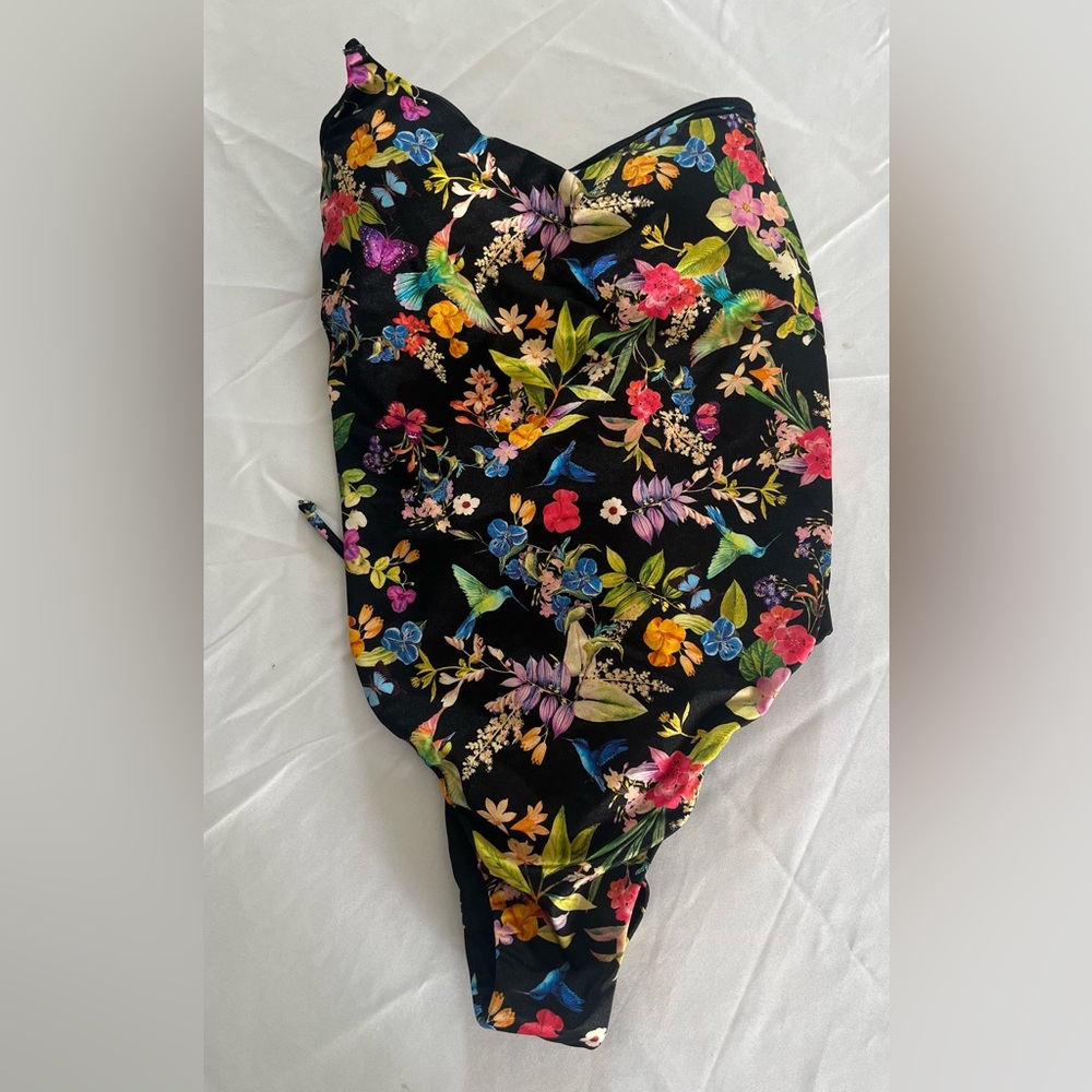 New Victoria’s Secret one piece floral Small swimsuit, plus a free gift